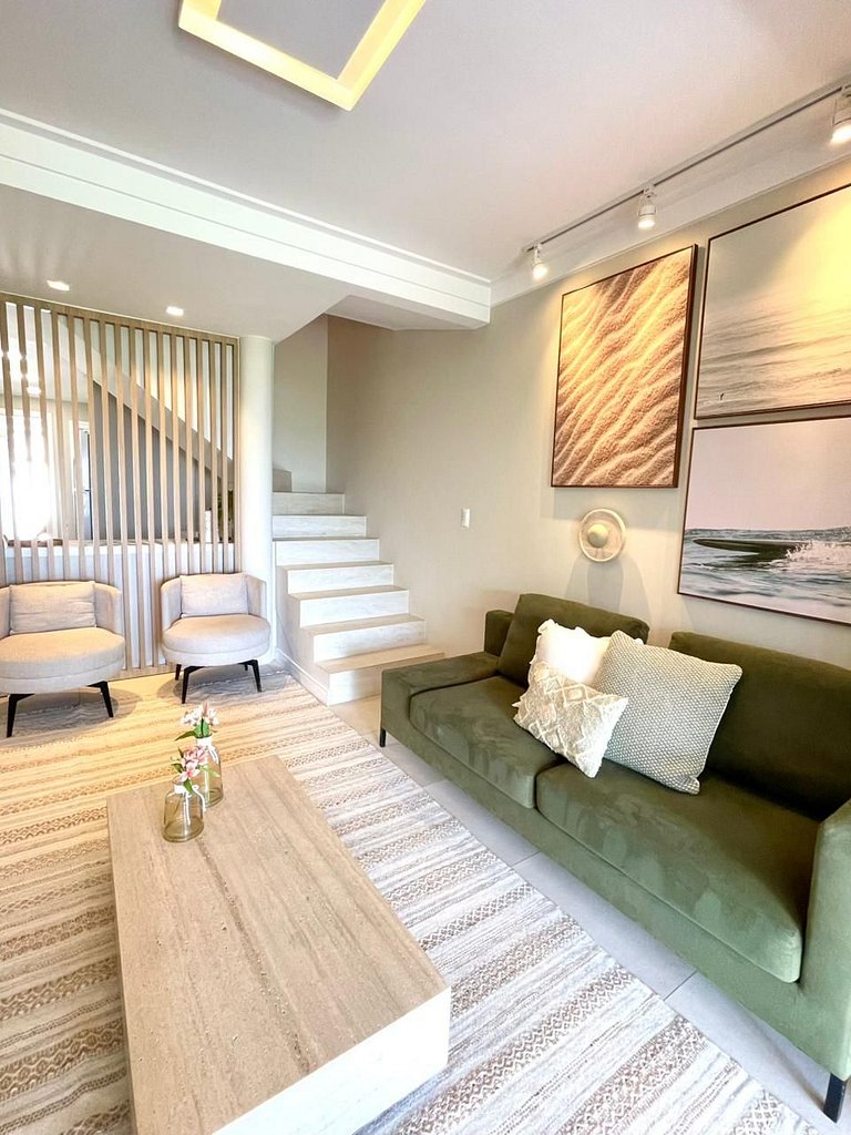 Residencial Guilhermina frente ao mar com 02 suítes