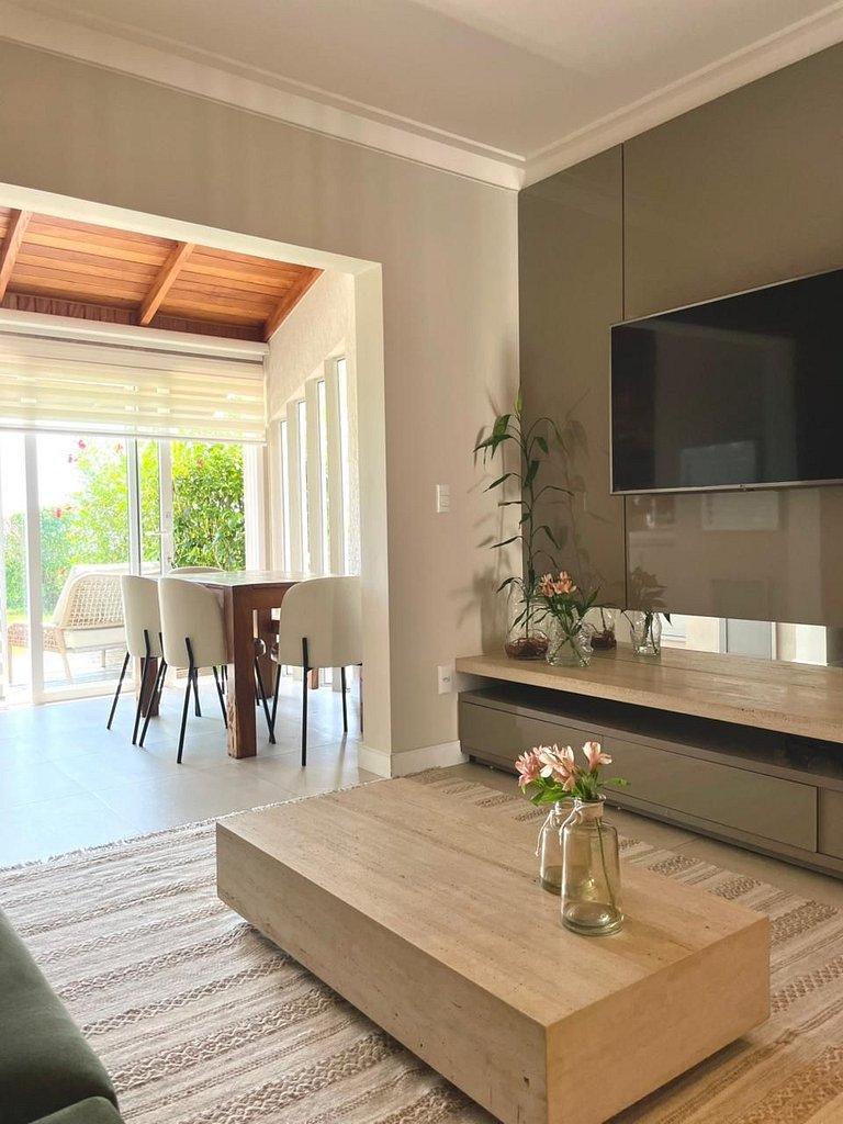 Residencial Guilhermina frente ao mar com 02 suítes