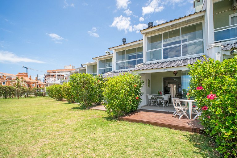 Frente ao mar - Residencial Guilhermina - Casa 08