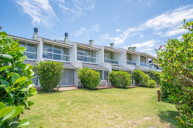 Frente ao mar - Residencial Guilhermina - Casa 08