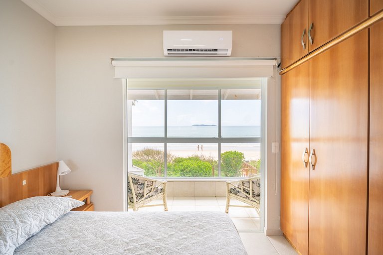 Frente ao mar - Residencial Guilhermina - Casa 08