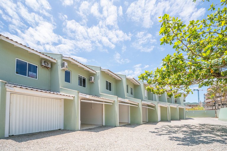 Frente ao mar - Residencial Guilhermina - Casa 08