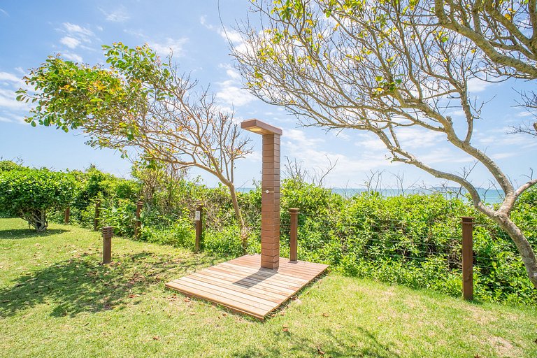 Residencial Guilhermina frente ao mar com 02 suítes