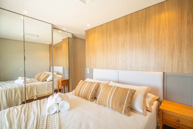 Residencial Guilhermina frente ao mar com 02 suítes