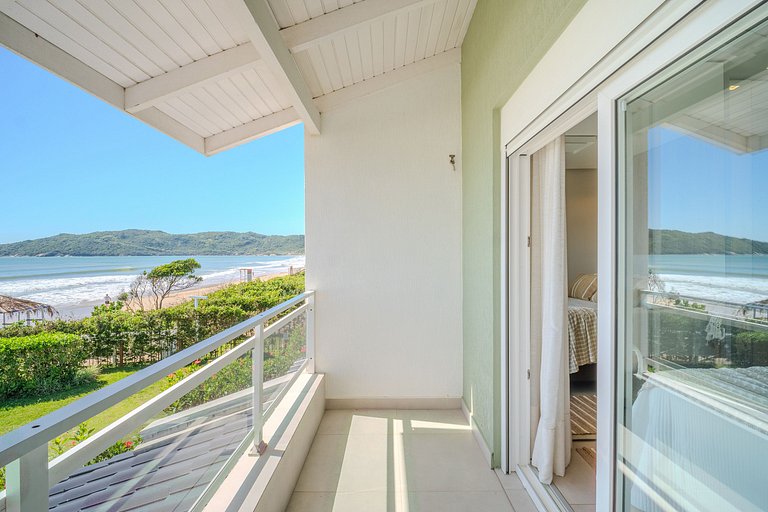 Residencial Guilhermina frente ao mar com 02 suítes