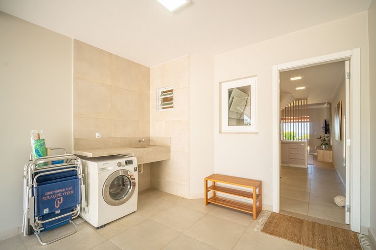 Residencial Guilhermina frente ao mar com 02 suítes