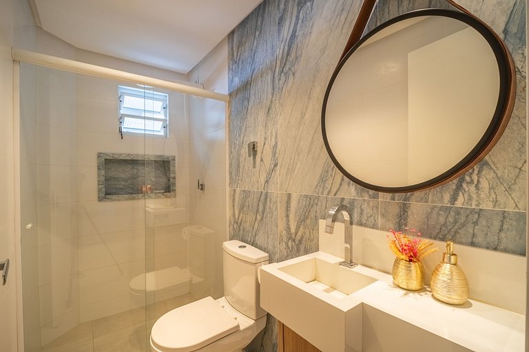 Residencial Guilhermina frente ao mar com 02 suítes