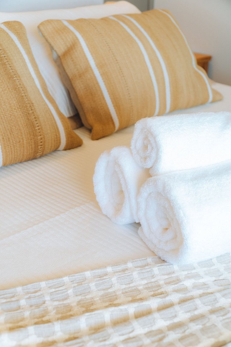 Residencial Guilhermina frente ao mar com 02 suítes