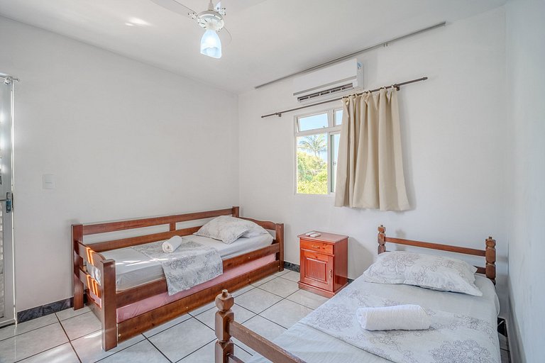 Casa com 02 quartos 150m da praia