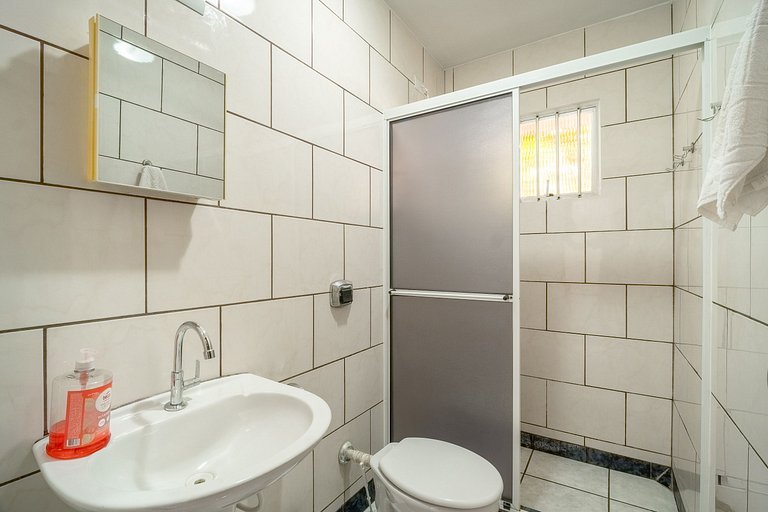 Casa com 02 quartos 150m da praia