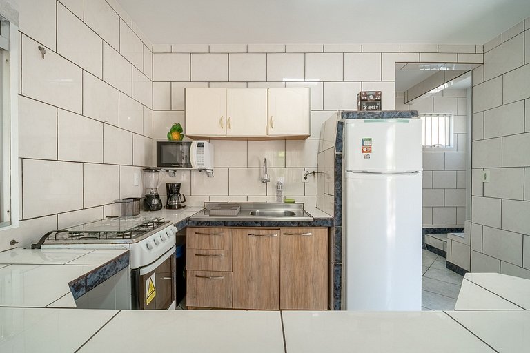 Casa com 02 quartos 150m da praia