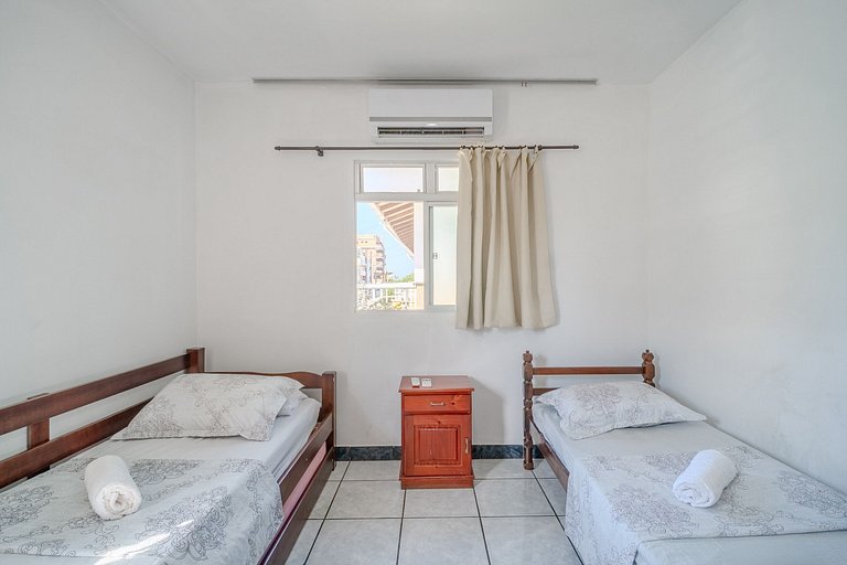 Casa com 02 quartos 150m da praia