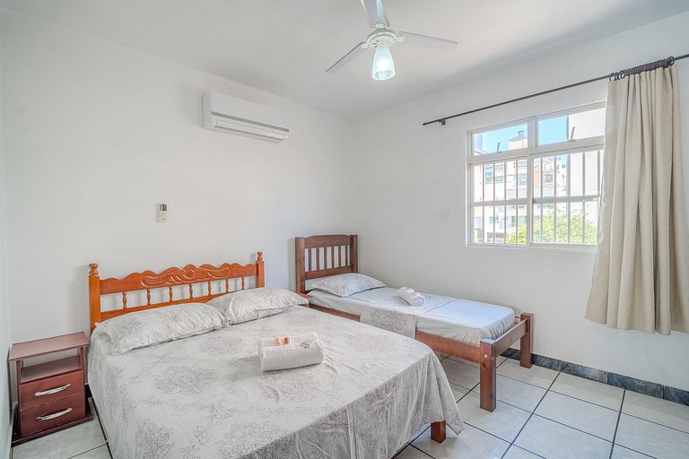 Casa com 02 quartos 150m da praia