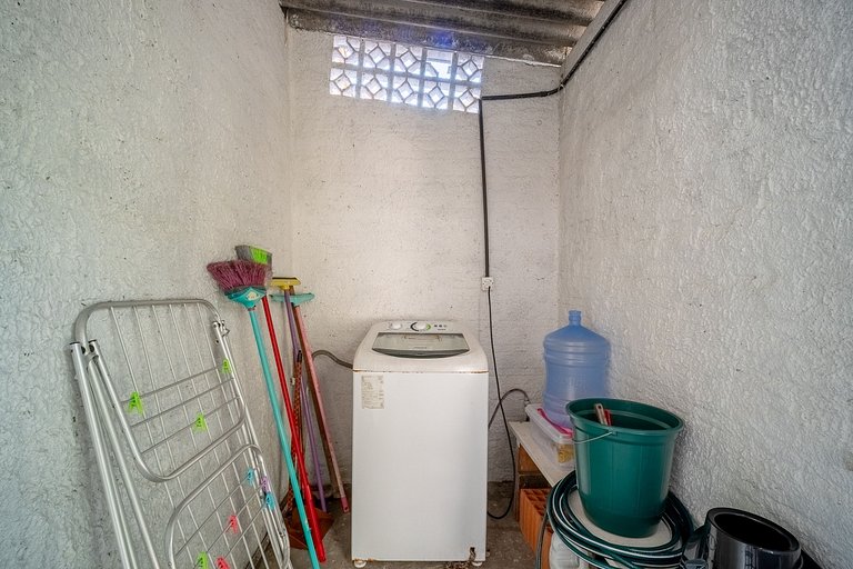 Casa com 02 quartos 150m da praia