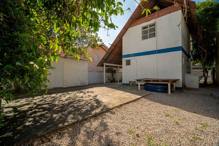 Casa com 02 quartos 150m da praia