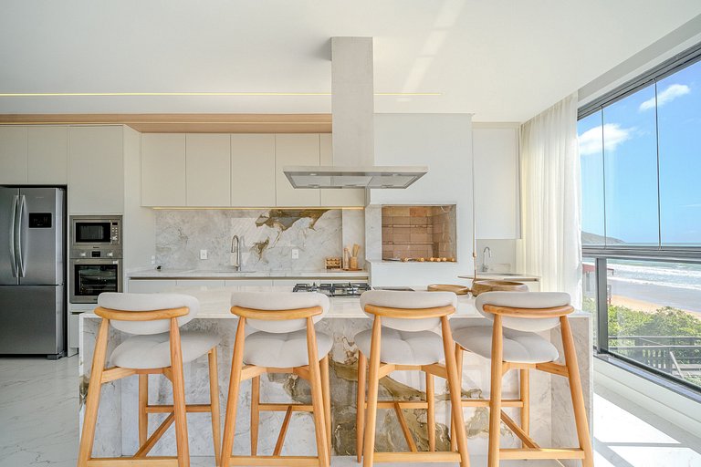 Nascer do Amanhã | Frente Mar | 03 suítes