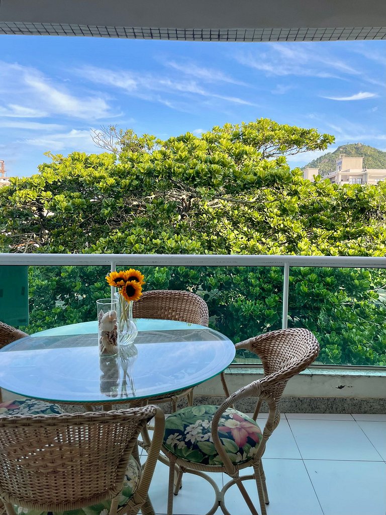 Apartamento 02 quartos a 150m da praia em Canto Grande