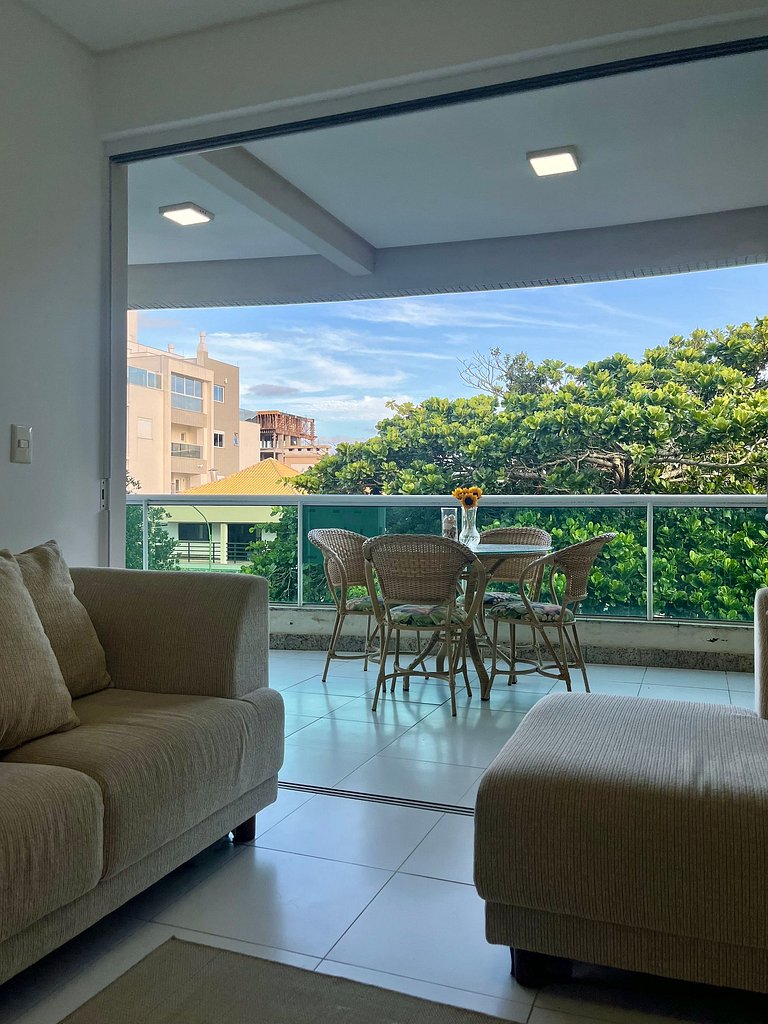 Apartamento 02 quartos a 150m da praia em Canto Grande