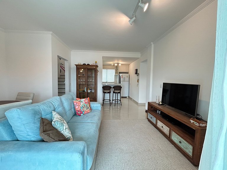 Apartamento duplex 02 quartos com vista mar em Canto Grande,