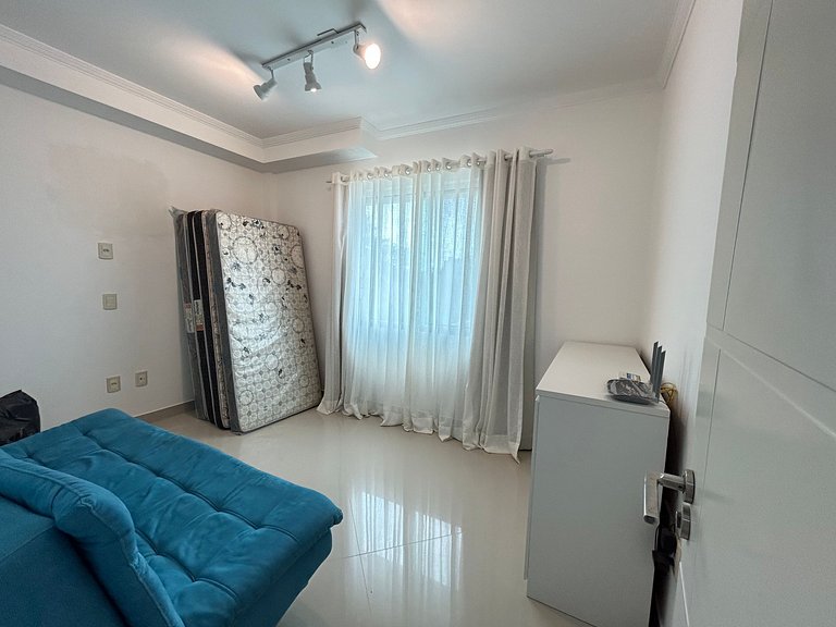 Apartamento duplex 02 quartos com vista mar em Canto Grande,