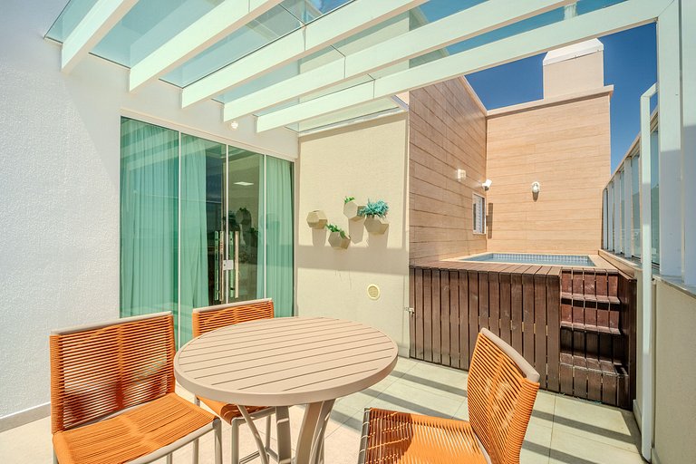 Cobertura 03 suítes, piscina privativa e vista mar