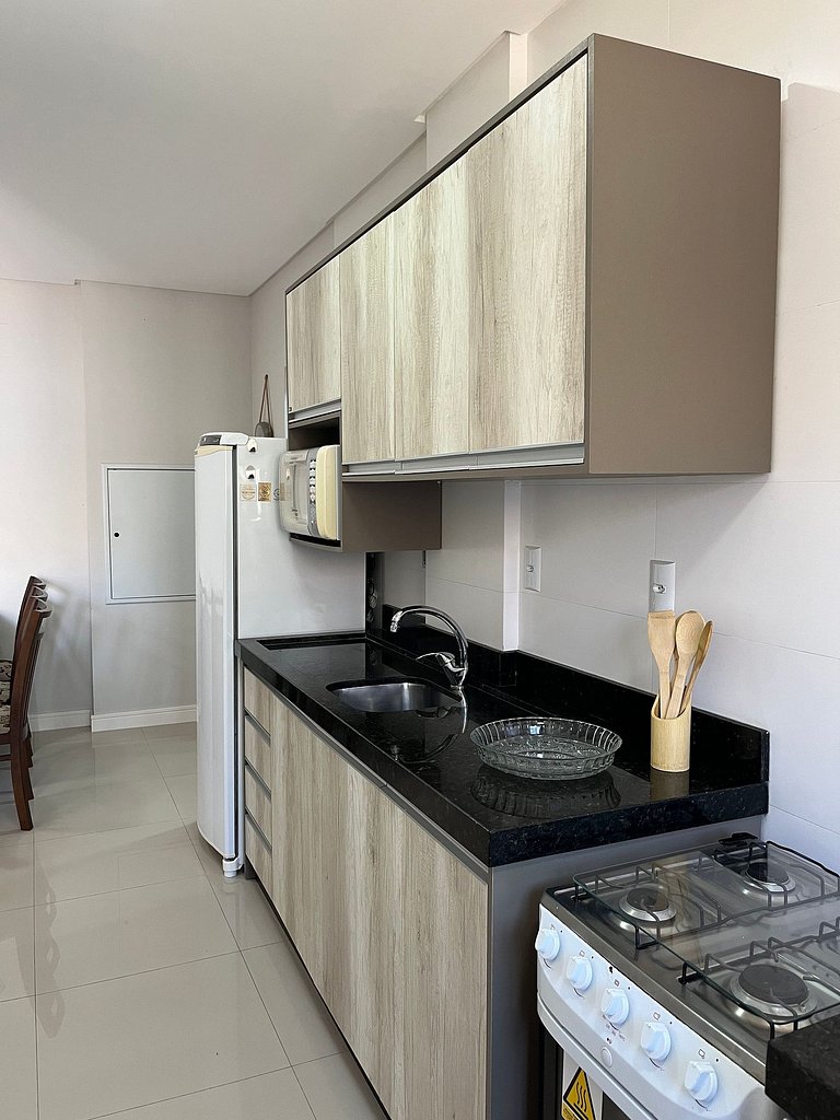 Apartamento com 02 quartos | 30m da praia