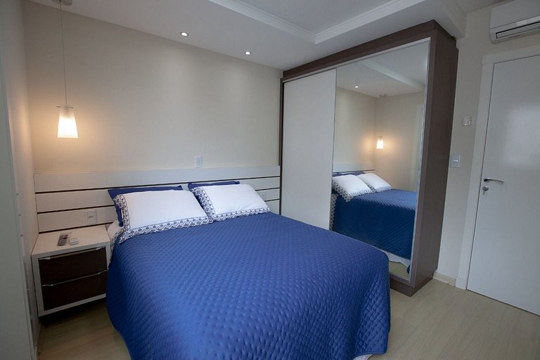 Duplex à beira-mar com piscina e acesso à praia