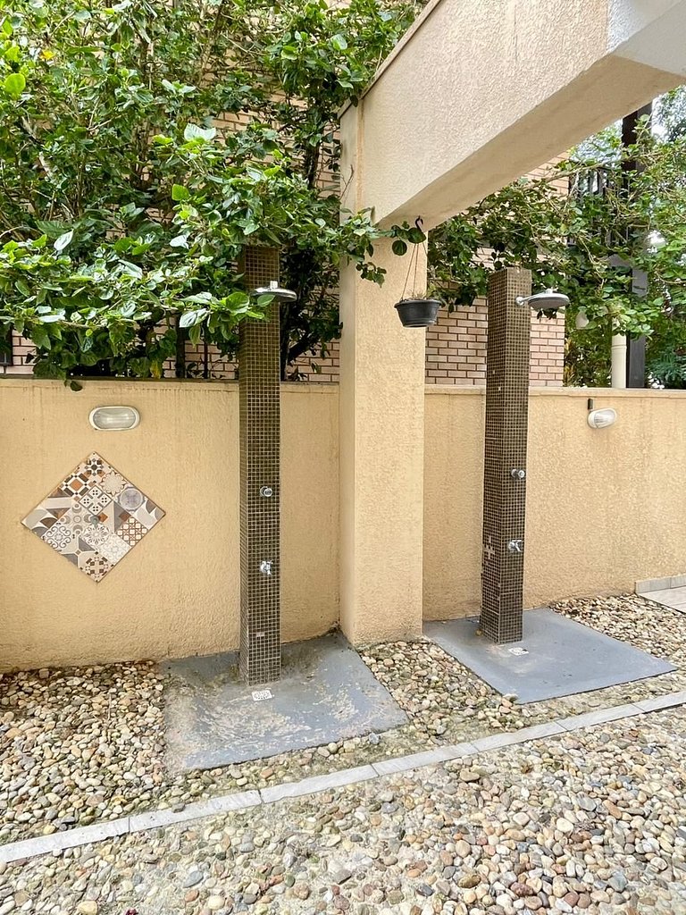 Apartamento 02 quartos a 150m da praia em Canto Grande