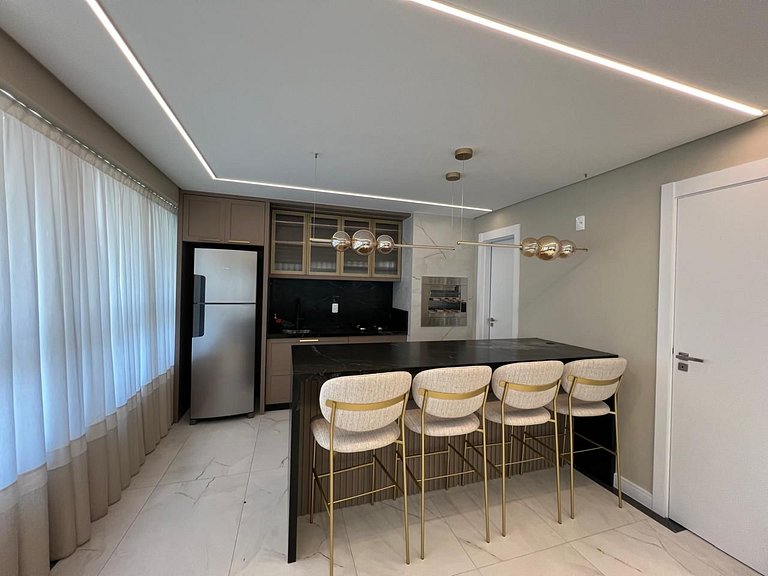 Cobertura duplex com piscina e academia no prédio
