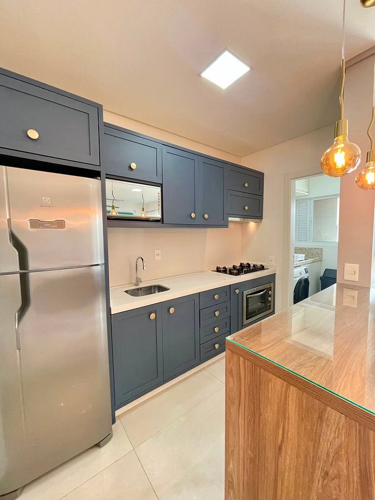 Amplo Apartamento com 02 Suítes