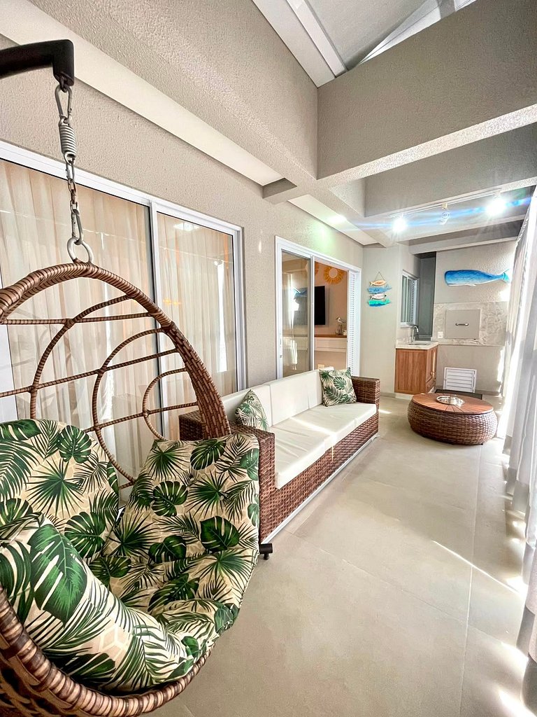 Amplo Apartamento com 02 Suítes