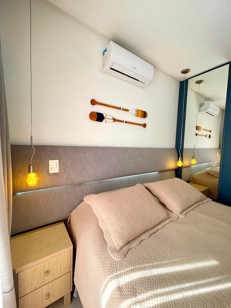 Amplo Apartamento com 02 Suítes