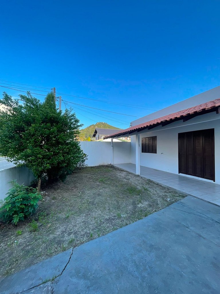 Casa térrea à venda na melhor localização de Canto Grande