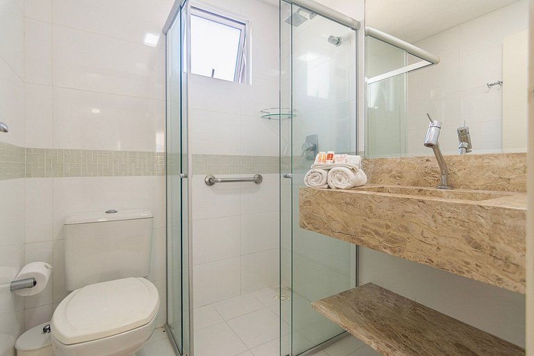 Duplex à beira-mar com piscina e acesso à praia