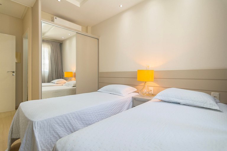 Duplex à beira-mar com piscina e acesso à praia