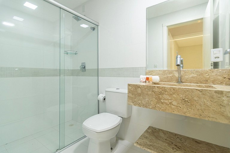 Duplex à beira-mar com piscina e acesso à praia