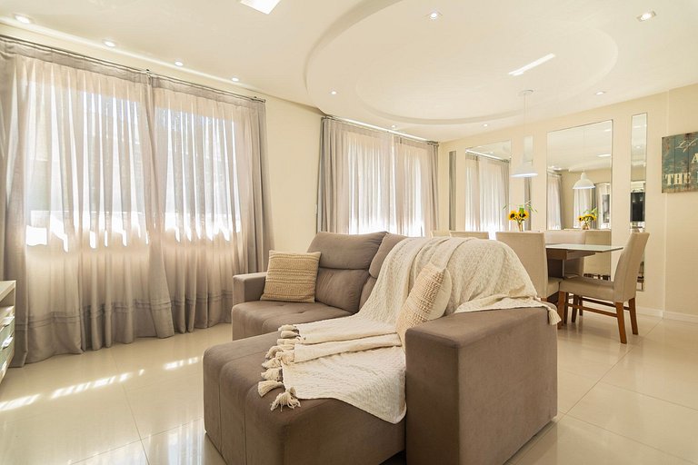 Duplex à beira-mar com piscina e acesso à praia