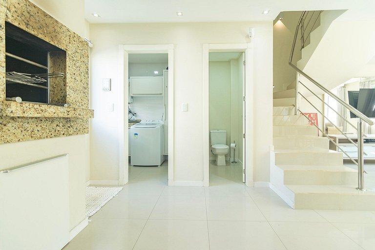 Duplex à beira-mar com piscina e acesso à praia