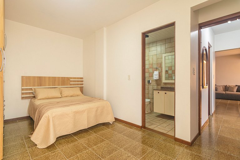 Apartamento com 03 quartos