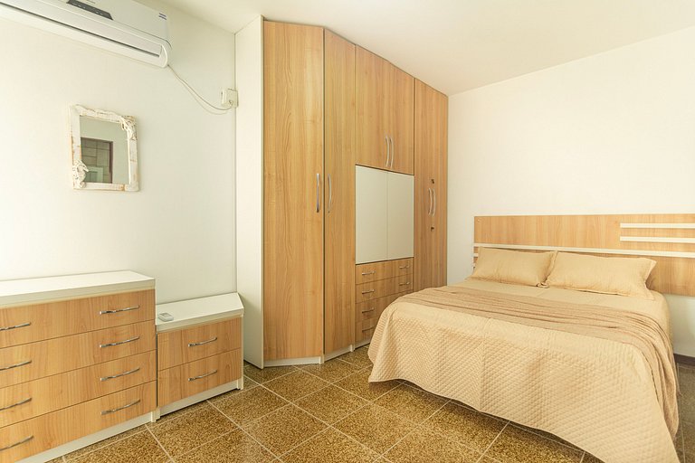 Apartamento com 03 quartos