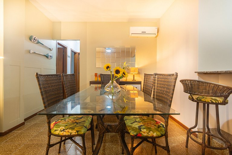 Apartamento com 03 quartos