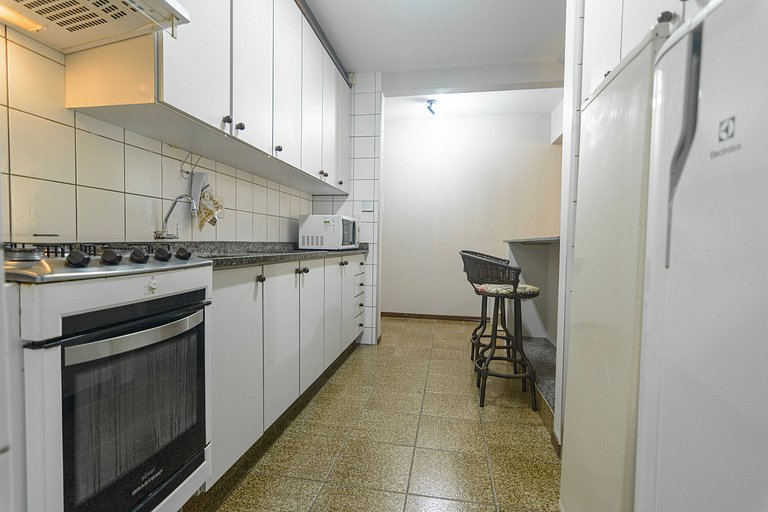 Apartamento com 03 quartos